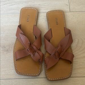 STAUD
Lei Bow Leather Sandals